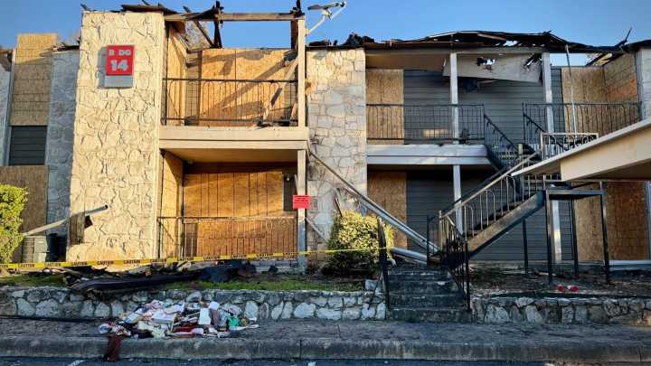 Northwest Side apartment fire displaces 9 families, destroys important belongings