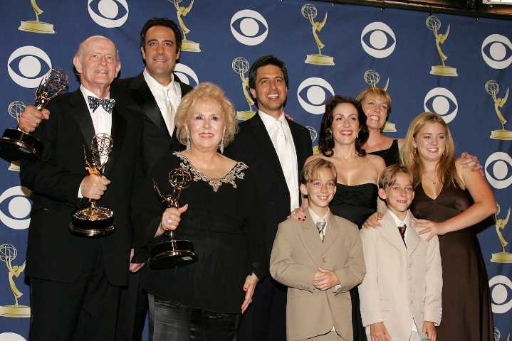 Beloved sitcom family to reunite on air in new CBS special next week