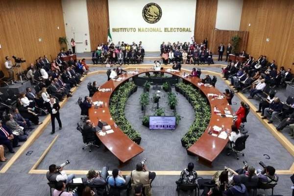 Sancionan a partidos nacionales por afiliaciones indebidas