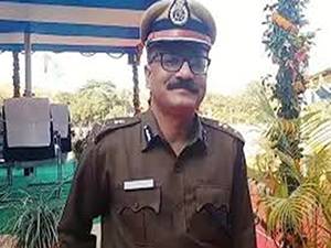 Jharkhand DGP Anurag Gupta resigns to end centre