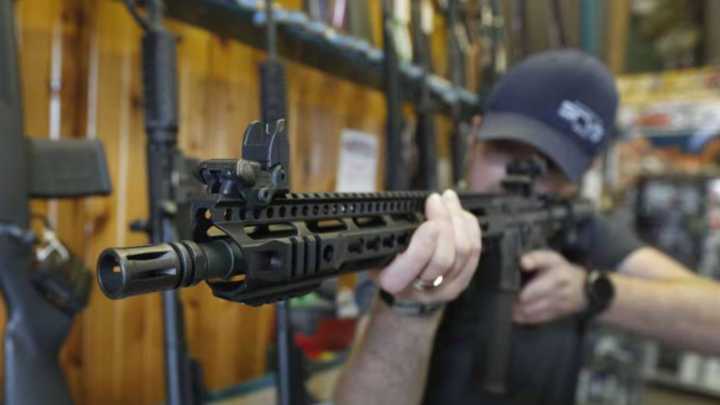 La libertad de comprar armas sin control: "Nos meten en un problema que Argentina no tenía"