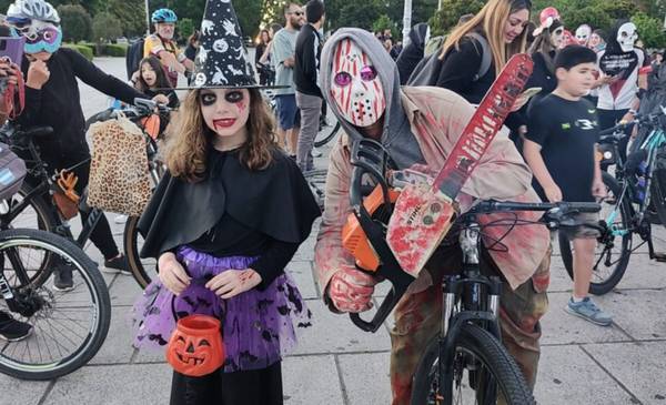 En fotos | La Plata se vistió "de terror" para celebrar Halloween