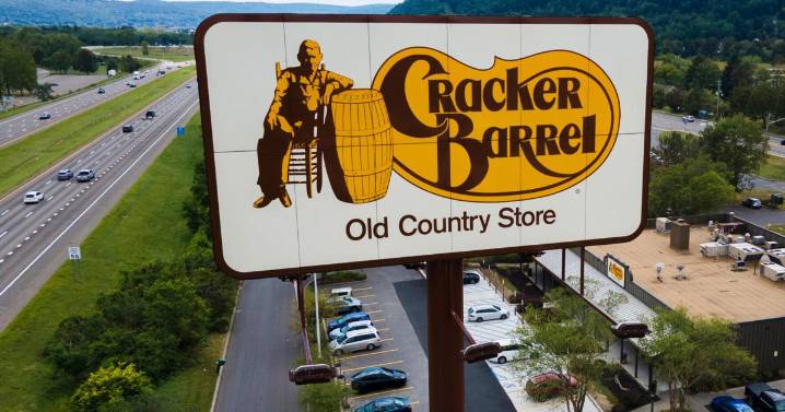 Cracker Barrel shareholders vote to keep CEO despite logo debacle
