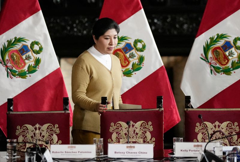 Peru breaks off diplomatic relations with Mexico after ex