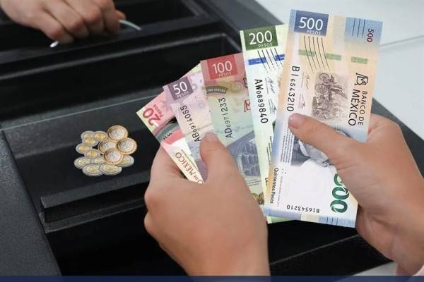 Prevé Banamex alza de 11% en 2026 al salario mínimo