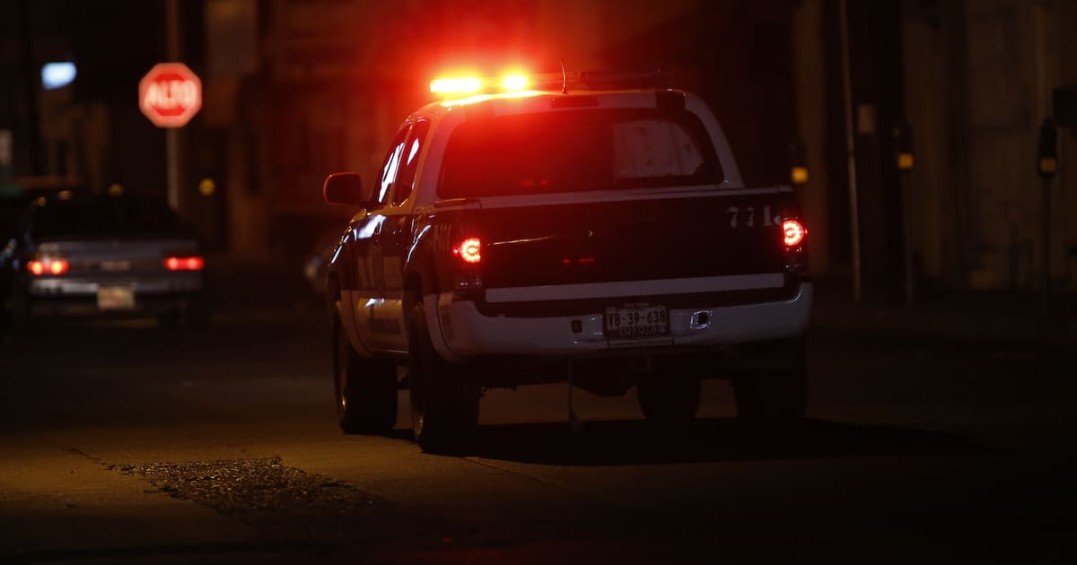 Detienen a dos jóvenes y un menor de edad cuando intentaban subir por la fuerza a un auto a otro joven en Hermosillo