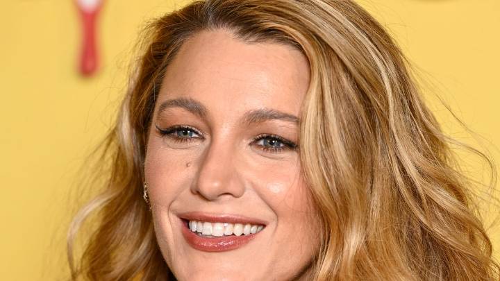 Blake Lively’s Date Night Hair Comes With a ‘Gossip Girl’ Reference