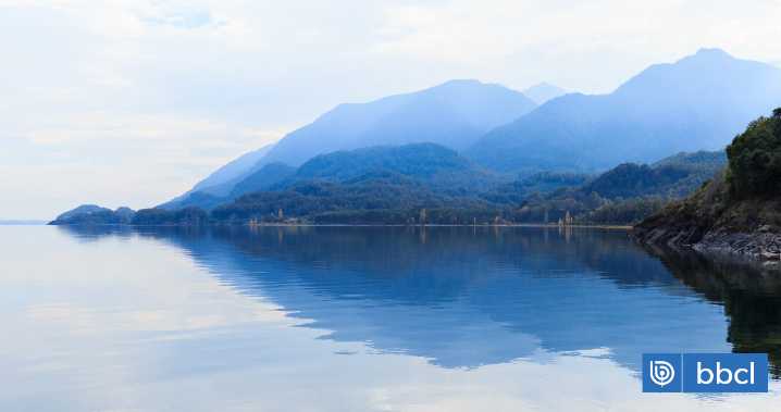 Hombre salió a pescar en bote al lago Panguipulli y no regresó: búsqueda avanza sin resultados