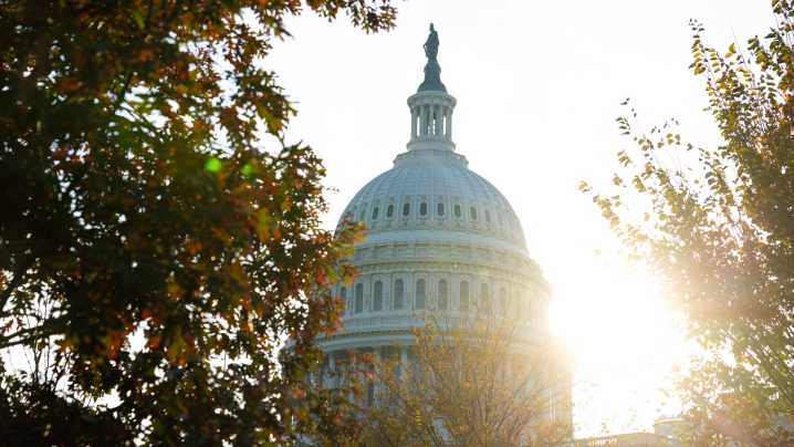Republicanos y demócratas alcanzan un acuerdo para reabrir el gobierno federal de Estados Unidos