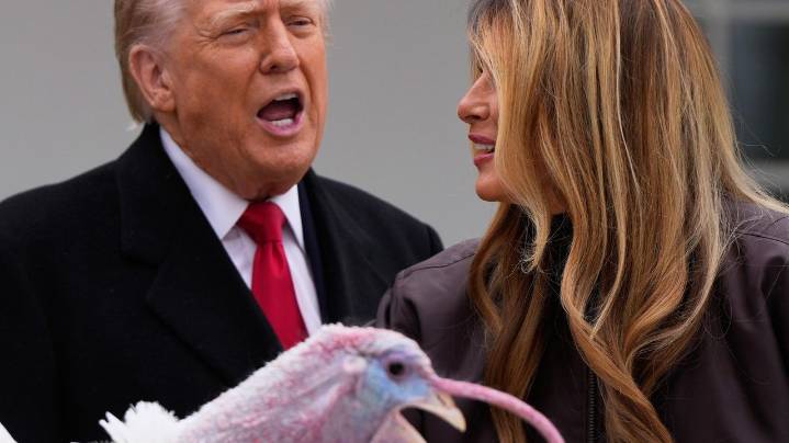 Trump spares turkeys — but not his political opponents