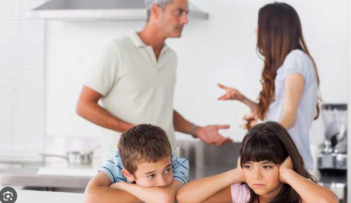 “Pelear delante de los niños”: por qué los psicólogos advierten que no es buena idea