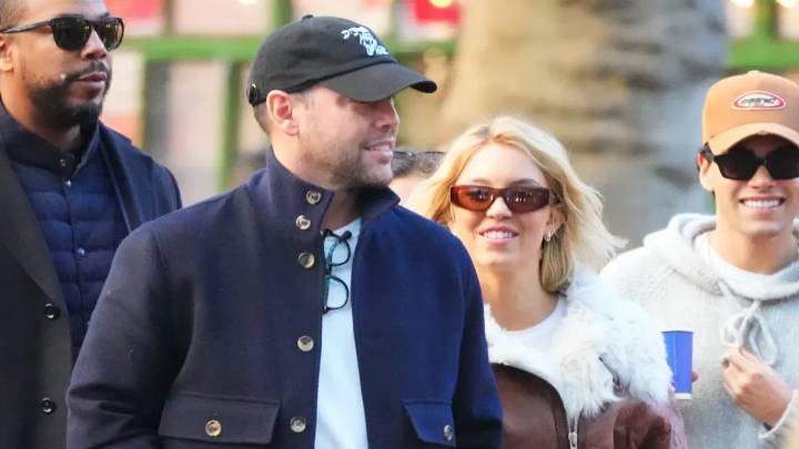 Sydney Sweeney Fortifies Scooter Braun Romance With Packed PDA Moment in NYC