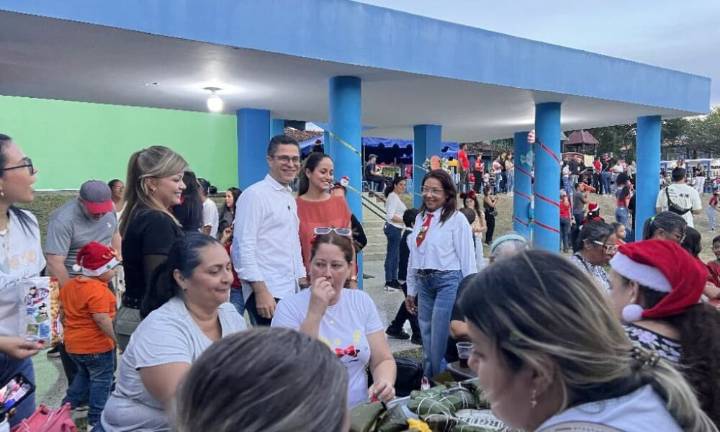 Alcalde León Jurado acompañó tradicional “Hallacazo” en Centro de Educación Inicial Monseñor Luis Eduardo Henríquez