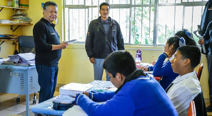 Buscan nuevos terrenos para familias afectadas por lluvias; Menchaca encabeza plan