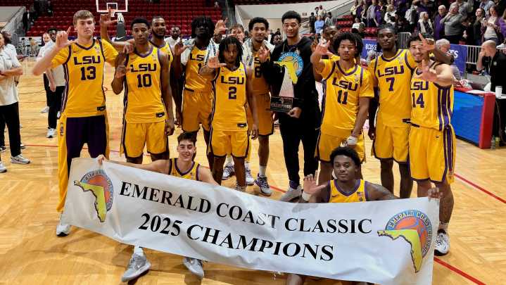 LSU men's basketball improves to 7-0 with ECC championship