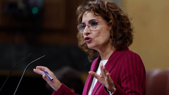 El Congreso tumba la senda de déficit del Gobierno con la mayoría del PP, Vox y Junts