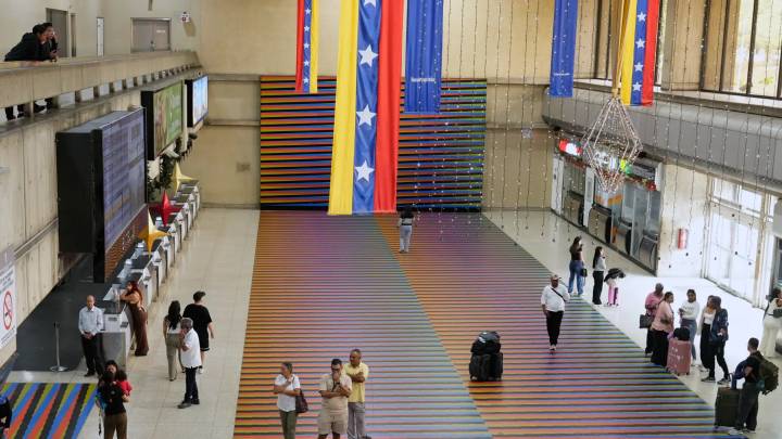 La aerolínea venezolana Laser suspende sus vuelos a Madrid hasta el 3 de diciembre