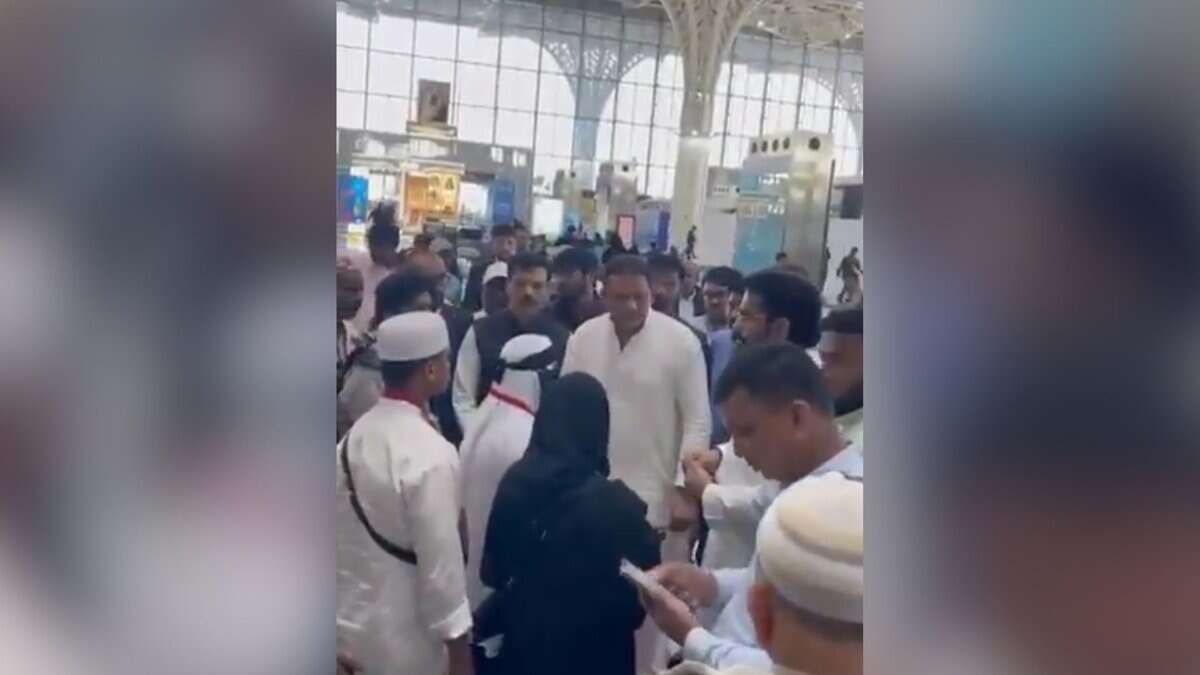Azharuddin receives families of Madinah bus tragedy victims at airport