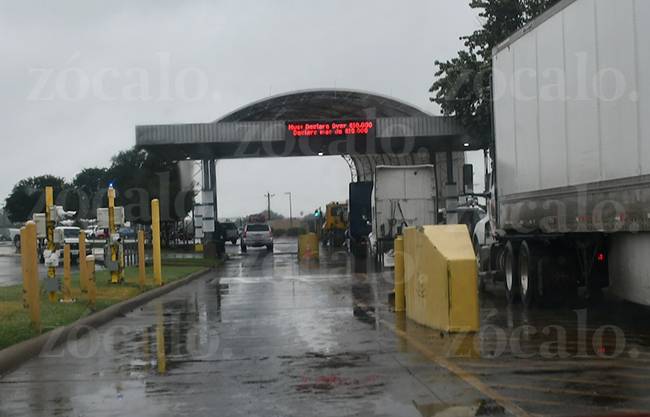 Asegura policía 4 autos que iban hacia México