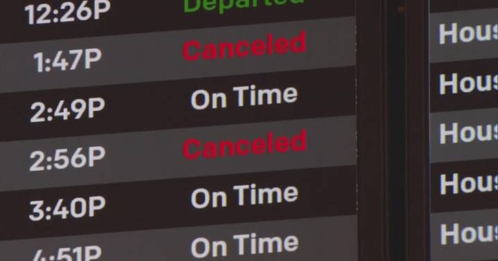 Denver International Airport experiences flight delays, cancellations due to government shutdown