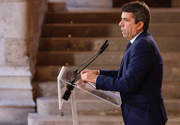 Mazón anuncia su dimisión como presidente de la Generalitat Valenciana y apela a Vox para elegir a un nuevo sucesor