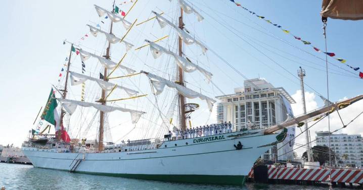 El Buque Escuela “Cuauhtémoc” reaparece en Veracruz tras accidente en el Puente de Brooklyn