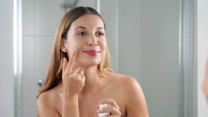 Paloma Borregón, dermatóloga: "Las pieles únicamente necesitan tres cosas: higiene, hidratación y protección solar"