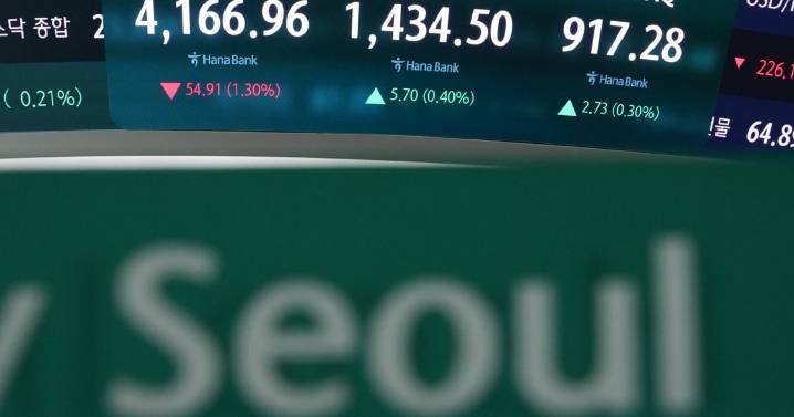Asian shares sink after losses for Big Tech pull US stocks lower