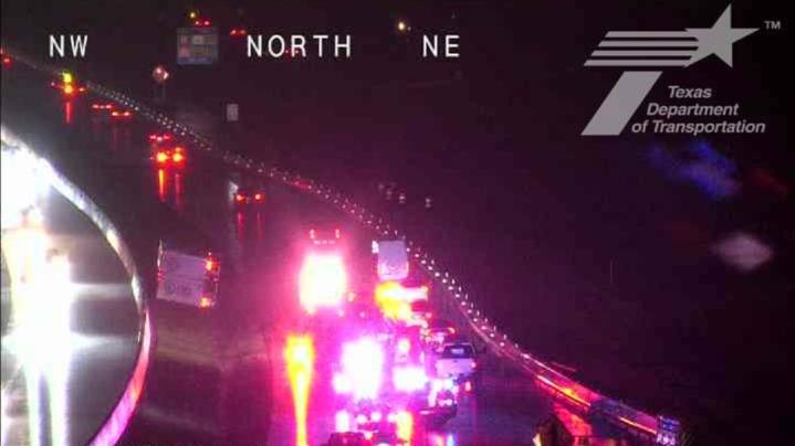 18-wheeler overturns on Highway 287 in Arlington, police say