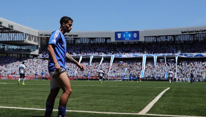 Lucas Assadi recibió severo castigo y se perderá la recta final de la Liga de Primera en la U. de Chile