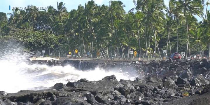 High surf forces closure of Hilo highway, beaches
