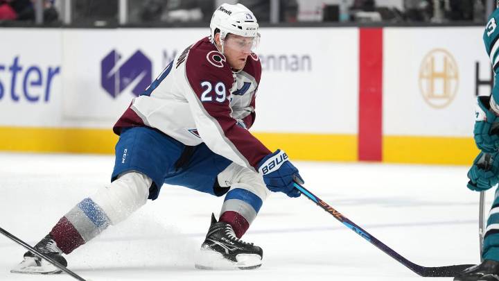 NHL On Tap: Kucherov, MacKinnon prepare for Lightning