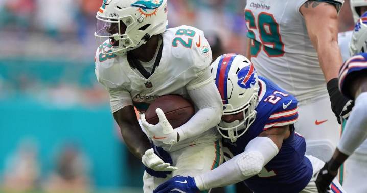 Dolphins coach McDaniel praises progress made by Waddle and Achane going into Commanders game