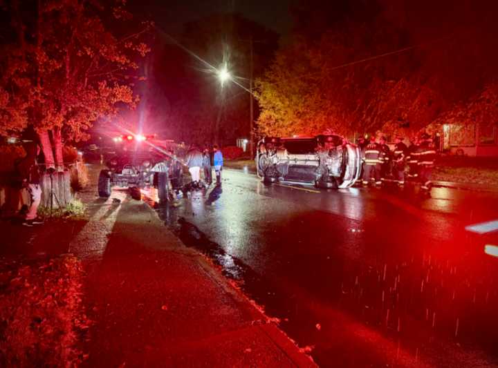 Crash at Rowan and A in Spokane sends one to hospital, closes A Street