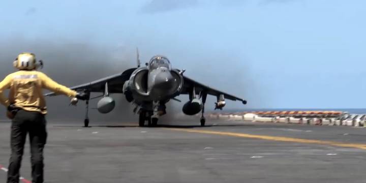 EEUU intensificó sus maniobras militares con ejercicios de fuego real en el Mar Caribe en medio de las tensiones con Venezuela