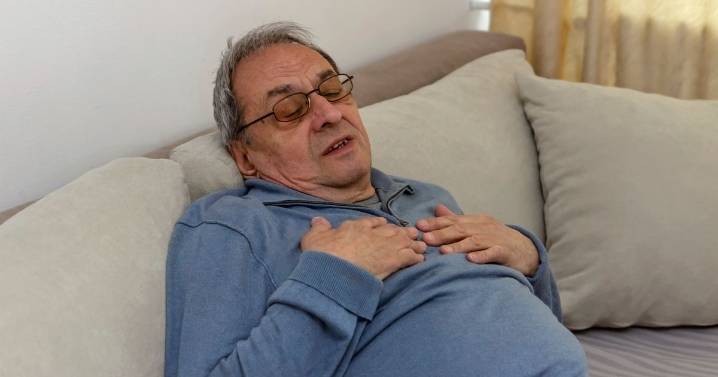 'Do not' lie in this position if you have certain Covid symptom, NHS says