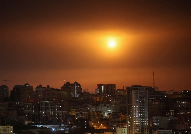 US and Russia hold peace talks in Abu Dhabi as missiles pound Kyiv