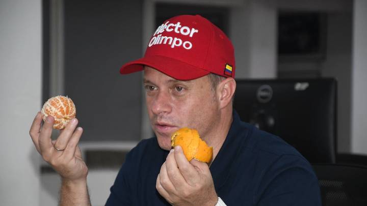 Héctor Olimpo inscribe su candidatura presidencial con más de 1,6 millones de firmas tras salir de la Fuerza de las Regiones