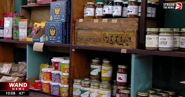 'Pink Friday' brings boom to small businesses in Taylorville