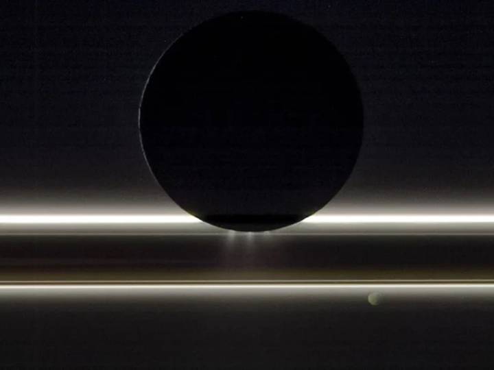 Los anillos de Saturno tienen fecha de caducidad: la NASA explica por qué desaparecen antes de lo que imaginamos