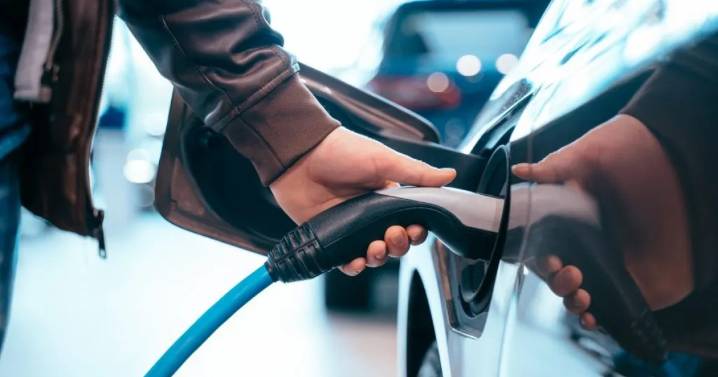 Las medias verdades tras la ‘brutal’ subida de las ventas de coches eléctricos en España