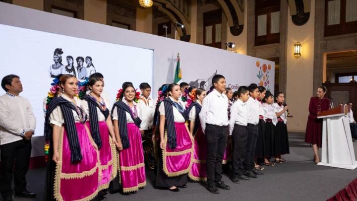 Vibró Salón Tesorería con lenguas originarias: “Hay gente que le da pena hablar en náhuatl, pero a mí me da orgullo”