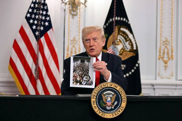 Trump dice que suspenderá «permanentemente» la migración desde el «tercer mundo»