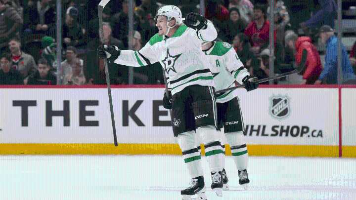 Hintz scores in OT, Stars rally past Senators for 3rd straight win