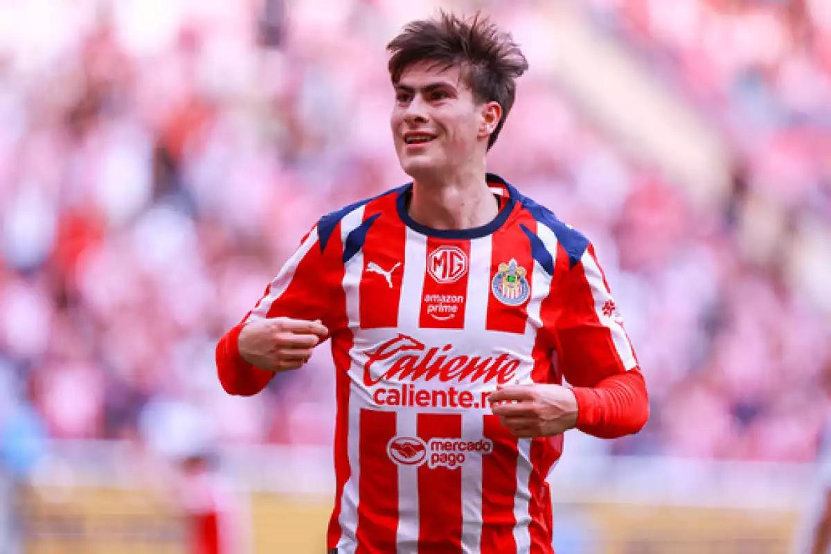 Armando González se burla de David Medrano por su triplete al Atlas en el Clásico Tapatío