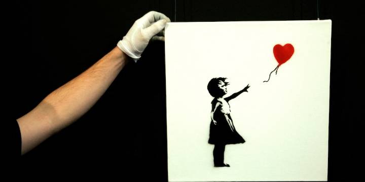 Banksy vuelve a ser noticia: condenan a un hombre por el robo de ‘Girl with Balloon’ en Londres