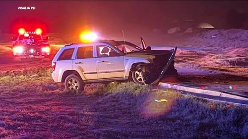 Man arrested for possession of drugs and alcohol following car crash in Visalia, police say