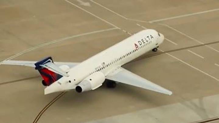 FAA lifts order slashing flights, allowing commercial airlines to resume their regular schedules