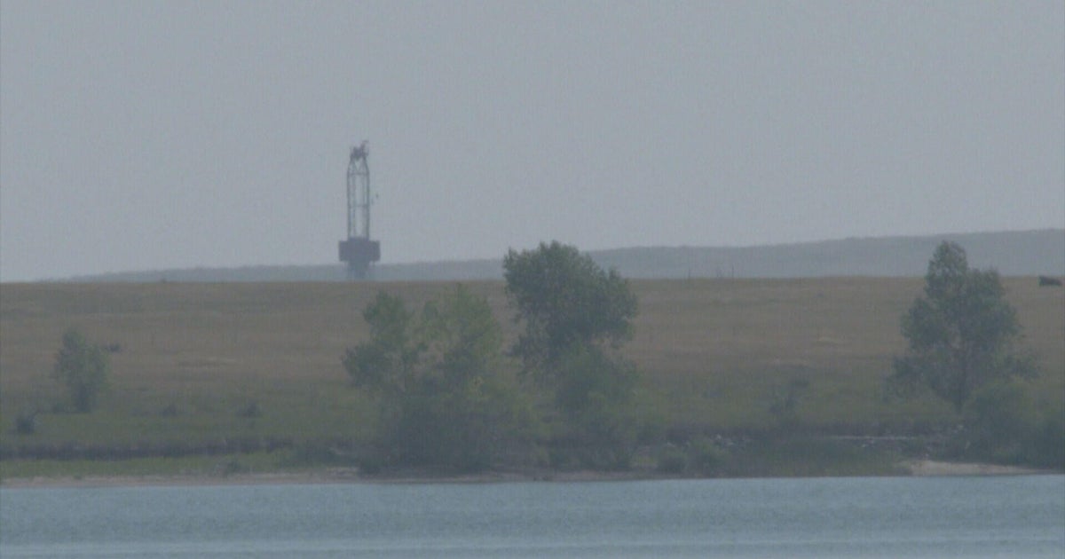 Aurora residents continue fight to stop construction of new fracking site near reservoir