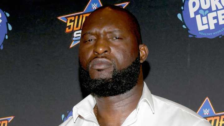 Former World Tag Champ Omos Teases Unlikely Alliance With WWE Married Couple